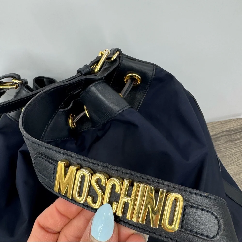 Moschino Vintage Bucket Redwall Nylon Navy Blue Shoulder Bag Crossbody - Picture 5 of 14